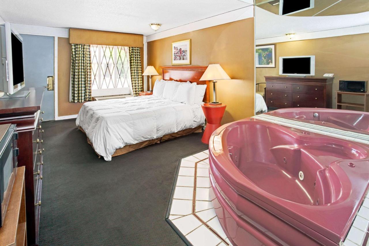 Knights Inn Indianapolis Bagian luar foto